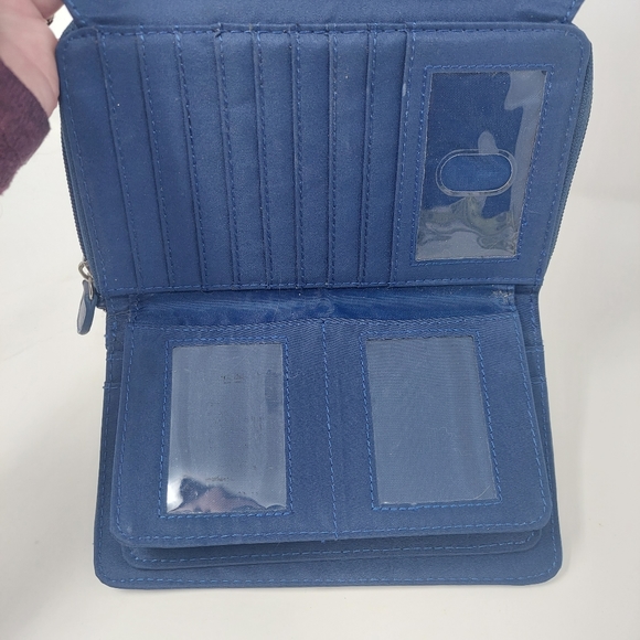 Safe Keeper Dark Blue Faux Leather RFID Zip Around Trifold Snap Closure Wallet - Picture 8 of 10